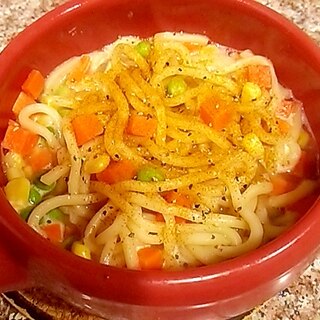 ミックスベジタブルの胡麻だれスパイシーうどん